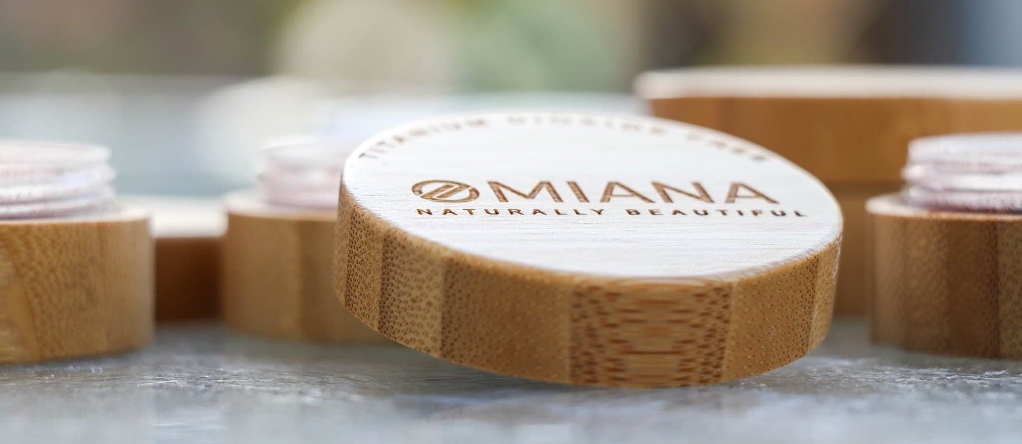 Omiana Review: Sensitive-Skin Makeup With Titanium Dioxide-Free and Mica-Free Options