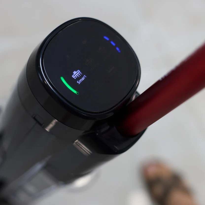 Close-up of the Quantum vacuum's smart sensor display showing real-time dirt detection